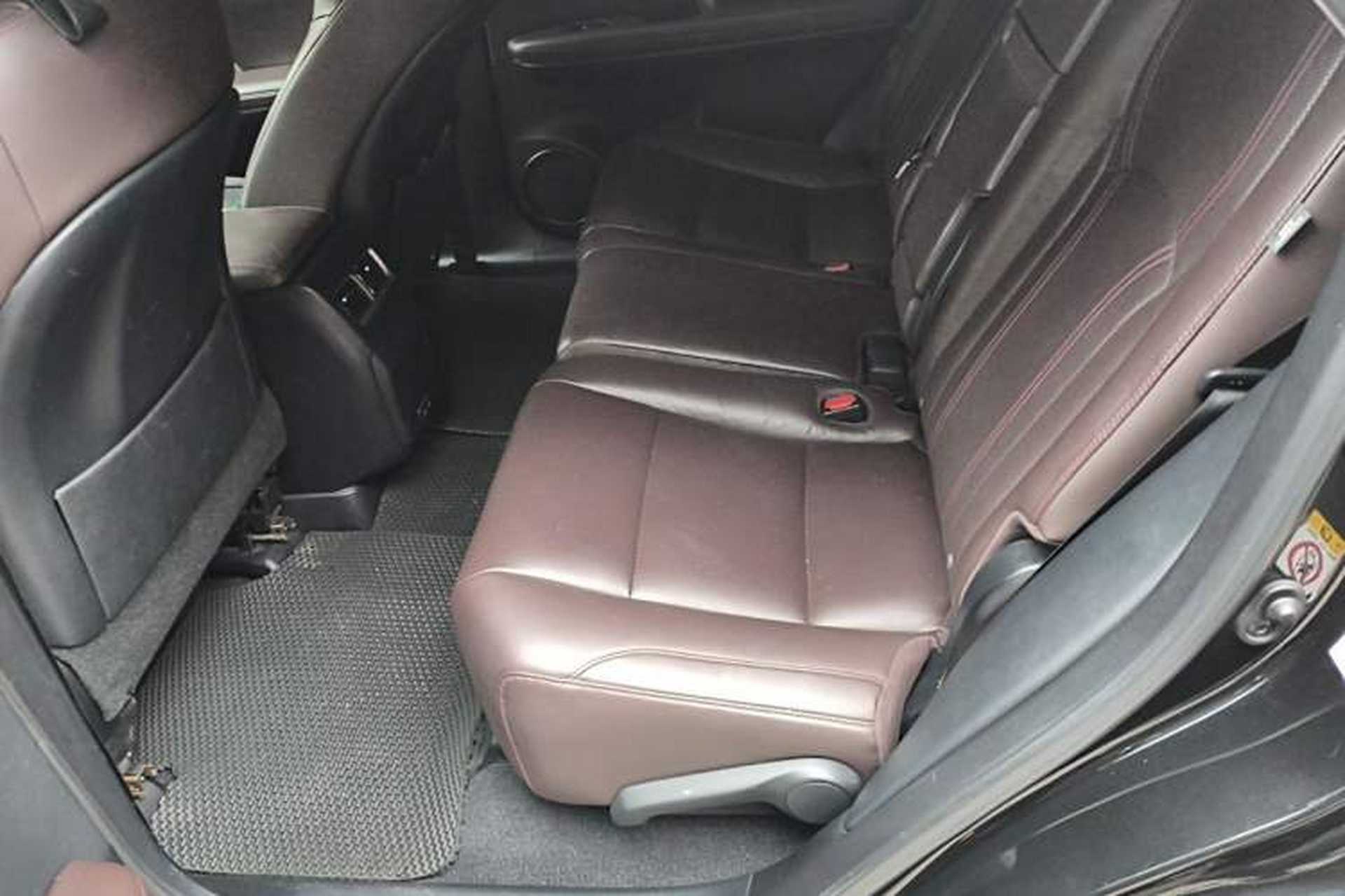 Used Lexus RX 2020 300 4x4 Elegant Edition China VI Left Rear Seat