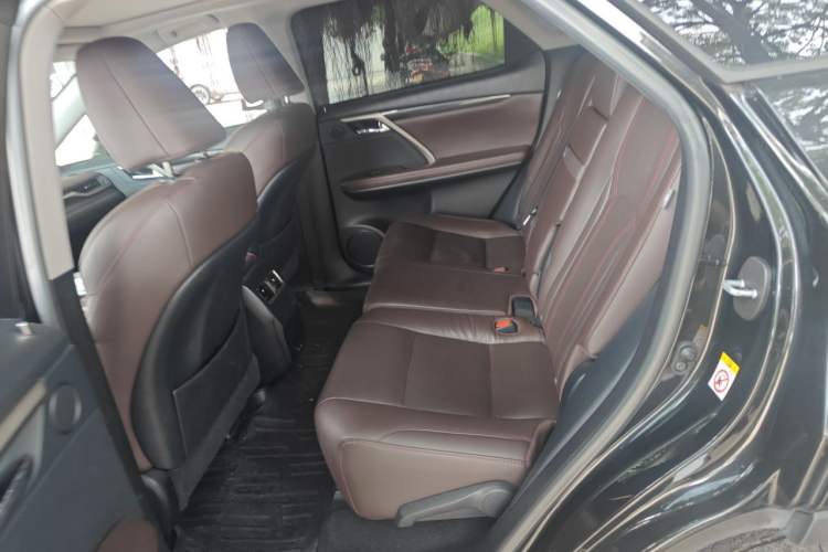 Used Lexus RX 2020 300 4x4 Elegant Edition China VI Left Rear Seat