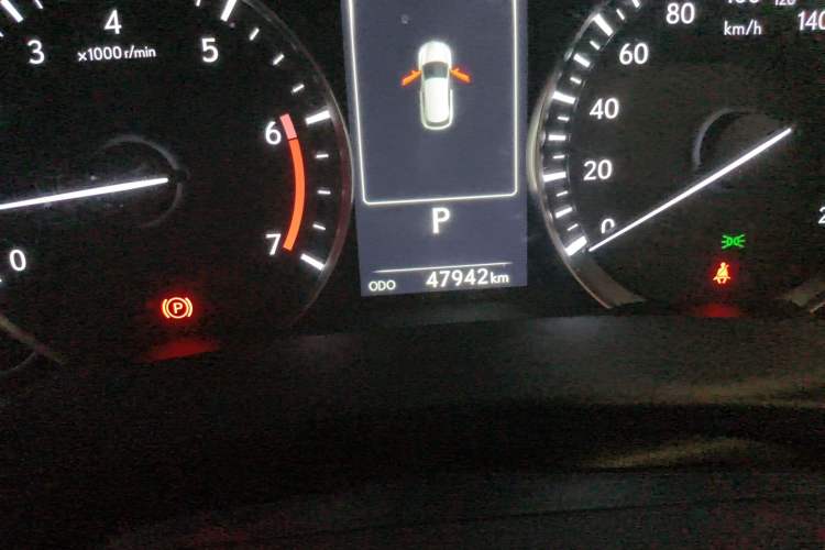 Used Lexus RX 2020 Revised Version 300 Two-Wheel Drive Elite Edition Odometer Close Up