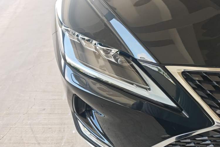 Used Lexus RX 2020 450h Four-Wheel Drive Elegant Edition China V Standard Right Front Headlight