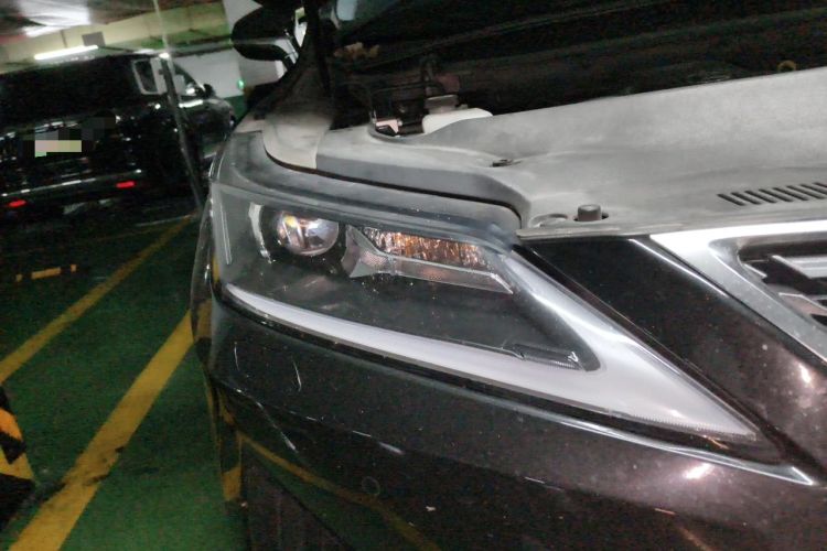 Used Lexus RX 2020 Revised Version 300 Two-Wheel Drive Elite Edition Right Front Headlight