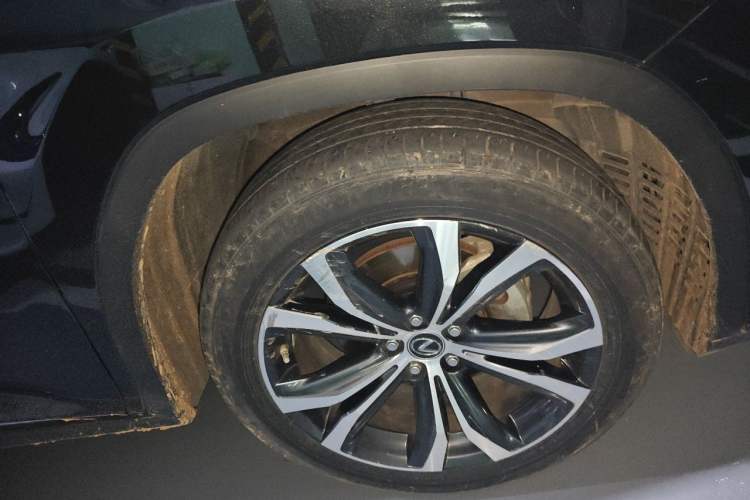 Used Lexus RX 2020 Facelifted 300 4x4 Elegant Edition Right Front Wheel Hub