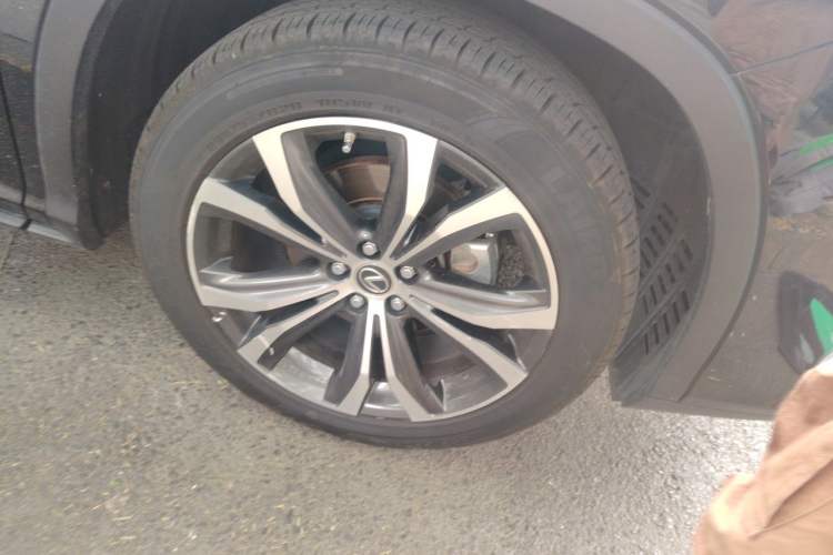 Used Lexus RX 2020 300 4x4 Elegant Edition China VI Right Front Wheel Hub