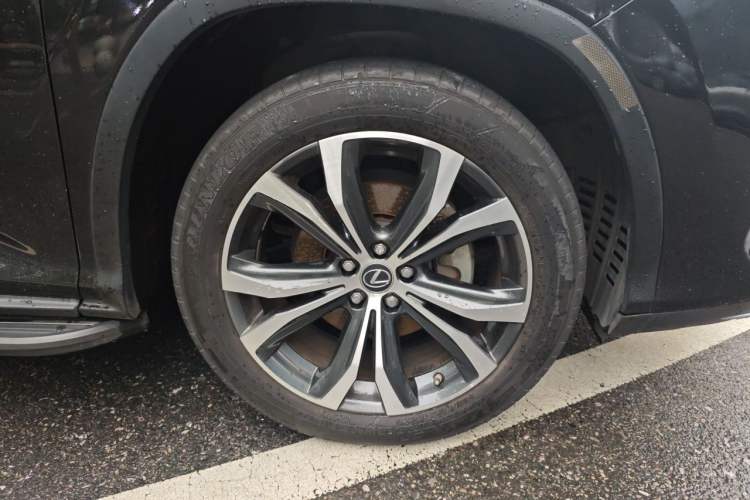 Used Lexus RX 2020 Facelifted 300 4x4 Elegant Edition Right Front Wheel Hub
