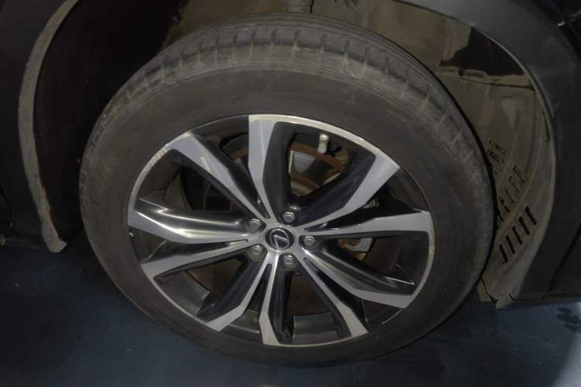 Used Lexus RX 2020 300 4x4 Elegant Edition China VI Right Front Wheel Hub