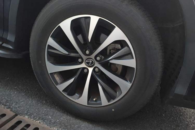 Used Lexus RX 2020 Revised Version 300 Two-Wheel Drive Comfort Edition Right Front Wheel Hub