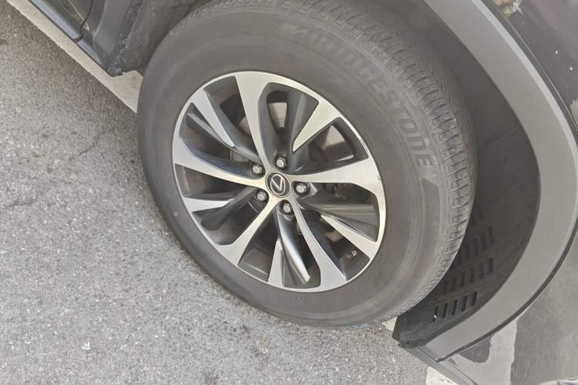 Used Lexus RX 2020 Revised Version 300 Two-Wheel Drive Comfort Edition Right Front Wheel Hub