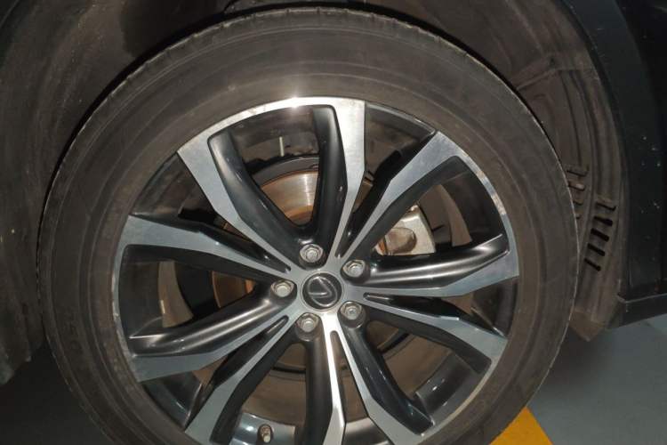 Used Lexus RX 2020 450h Four-Wheel Drive Luxury Version China V Standard Right Front Wheel Hub