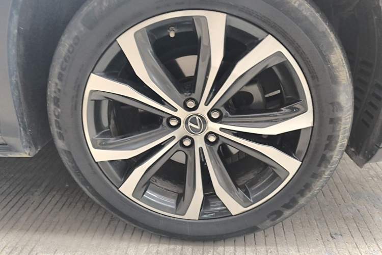 Used Lexus RX 2020 300 4x4 Elegant Edition China VI Right Front Wheel Hub