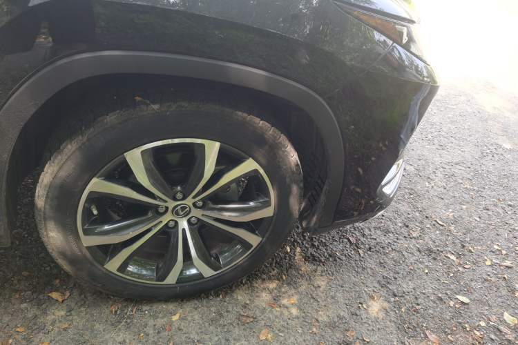 Used Lexus RX 2020 Facelifted 300 4x4 Elegant Edition Right Front Wheel Hub