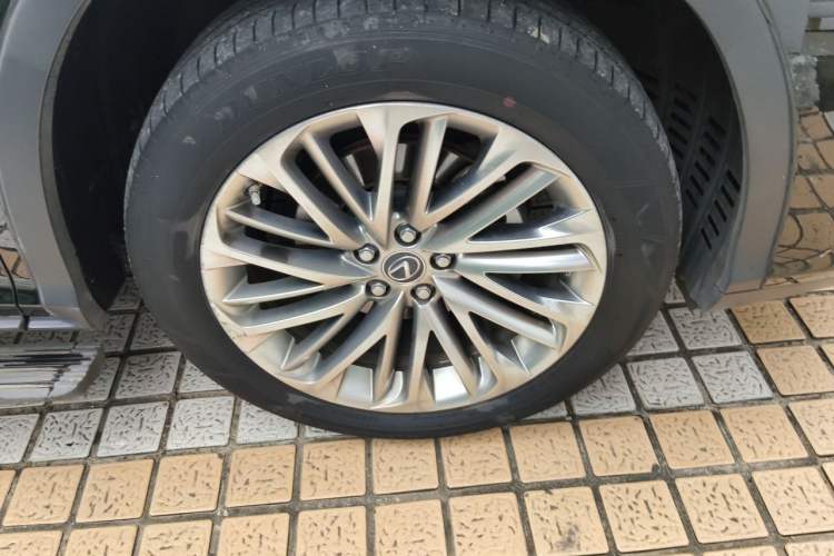 Used Lexus RX 2020 Revised Version 450hL Four-Wheel Drive Luxury Edition 6 Seats Right Front Wheel Hub