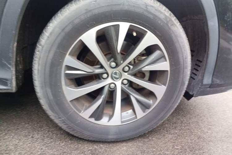 Used Lexus RX 2020 300 Two-Wheel Drive Elite Edition China VI Standard Right Front Wheel Hub
