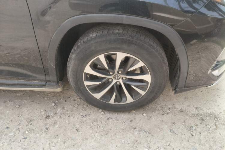 Used Lexus RX 2020 300 Two-Wheel Drive Elite Edition China VI Standard Right Front Wheel Hub