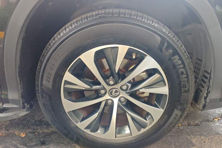 Used Lexus RX 2020 Revised Version 300 Two-Wheel Drive Comfort Edition Right Front Wheel Hub