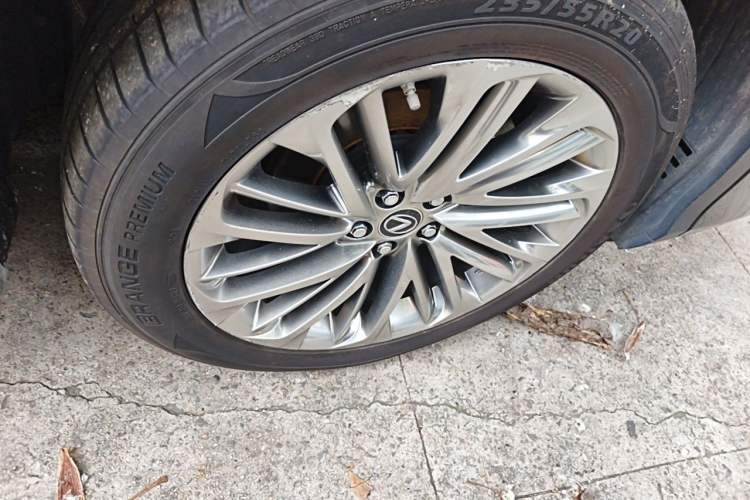 Used Lexus RX 2020 450hL Four-Wheel Drive Luxury Edition 6-Seater China VI Standard Right Front Wheel Hub