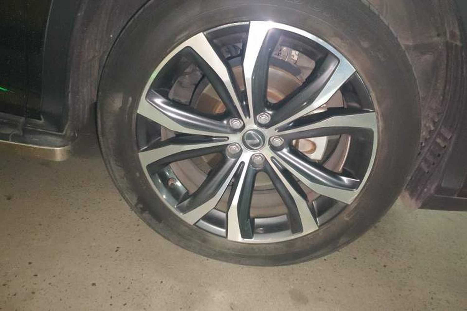 Used Lexus RX 2020 Facelifted 300 4x4 Elegant Edition Right Front Wheel Hub