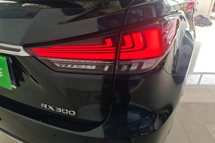 Used Lexus RX 2020 Revised Version 300 Two-Wheel Drive Elite Edition Right Rear Taillight