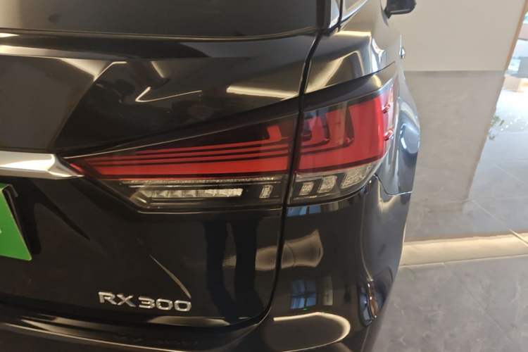 Used Lexus RX 2020 300 4x4 Elegant Edition China VI Right Rear Taillight