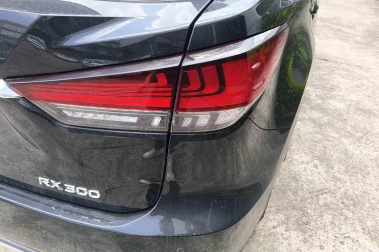 Used Lexus RX 2020 Revised Version 300 Two-Wheel Drive Elite Edition Right Rear Taillight