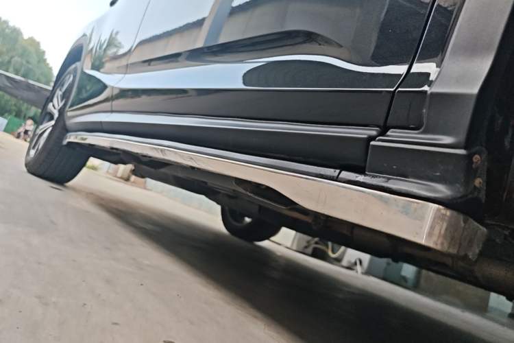 Used Lexus RX 2020 Facelifted 300 4x4 Elegant Edition Right Side Sill