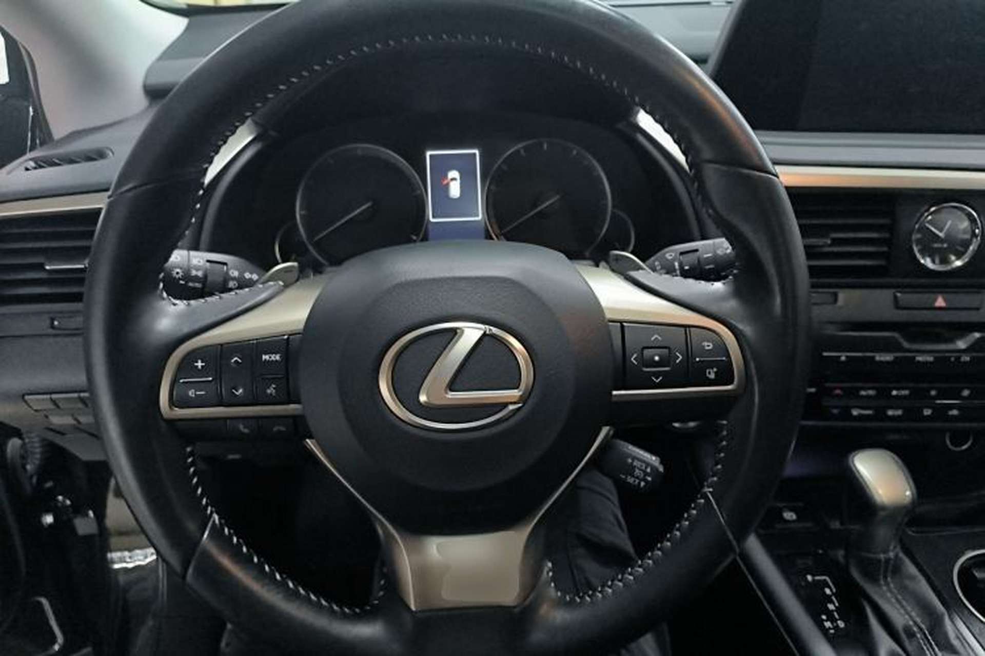 Used Lexus RX 2020 300 Two-Wheel Drive Elite Edition China VI Standard Steering Wheel