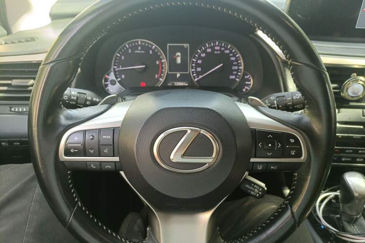 Used Lexus RX 2020 300 4x4 Elegant Edition China VI Steering Wheel