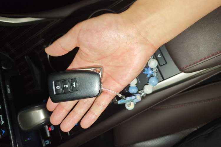 Used Lexus RX 2020 450h Four-Wheel Drive Luxury Version China V Standard Vehicle Key