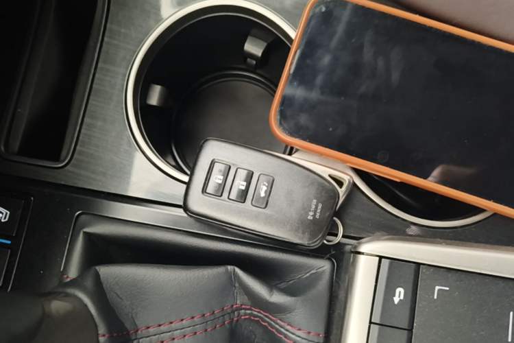 Used Lexus RX 2020 Facelifted 300 4x4 Elegant Edition Vehicle Key