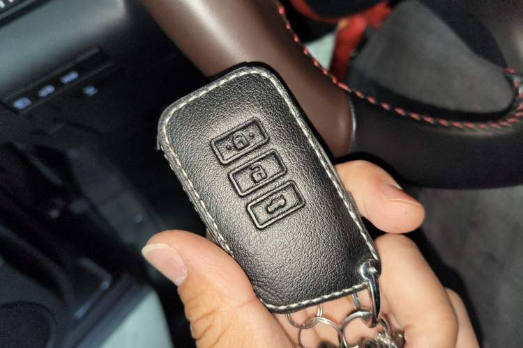 Used Lexus RX 2020 Facelifted 300 4x4 Elegant Edition Vehicle Key