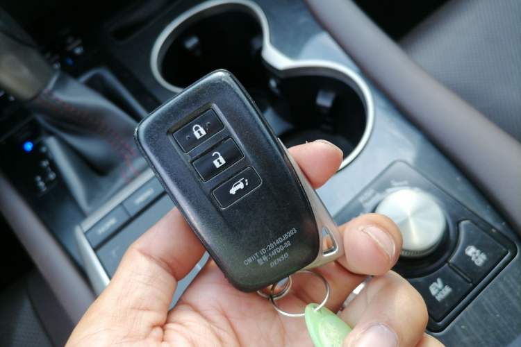 Used Lexus RX 2020 450h Four-Wheel Drive Elegant Edition China VI Standard Vehicle Key