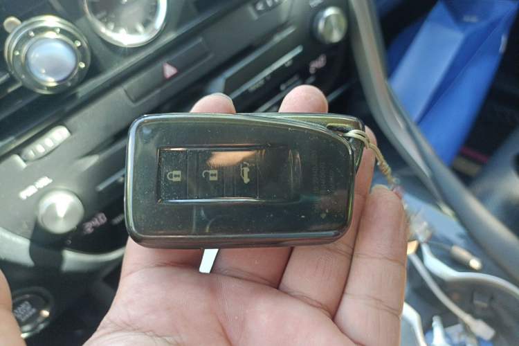 Used Lexus RX 2020 300 4x4 Elegant Edition China VI Vehicle Key