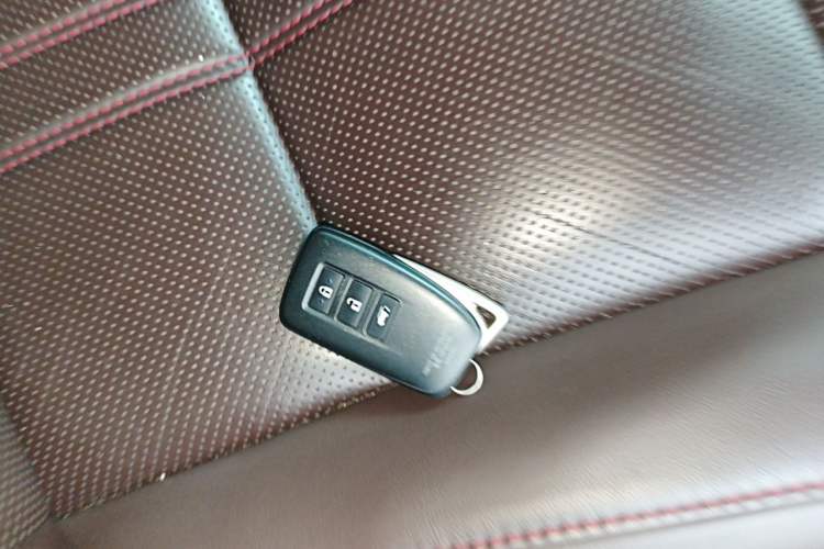 Used Lexus RX 2020 450hL Four-Wheel Drive Luxury Edition 6-Seater China VI Standard Vehicle Key