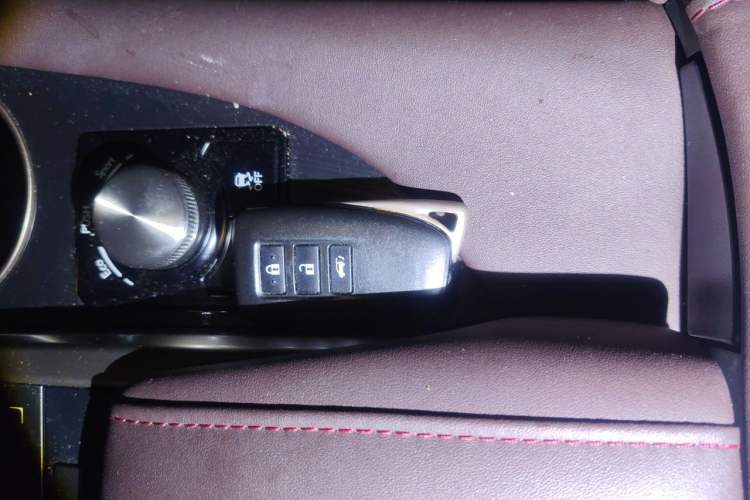 Used Lexus RX 2020 Facelifted 300 4x4 Elegant Edition Vehicle Key