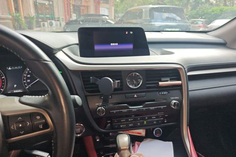 Used Lexus RX 2020 300 Two-Wheel Drive Elite Edition China VI Standard Audio And AC Panel
