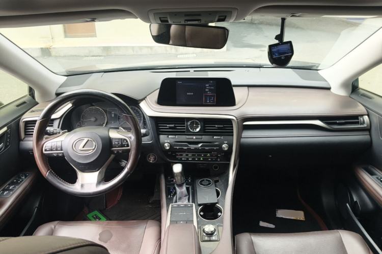 Used Lexus RX 2020 300 4x4 Elegant Edition China VI Center Console