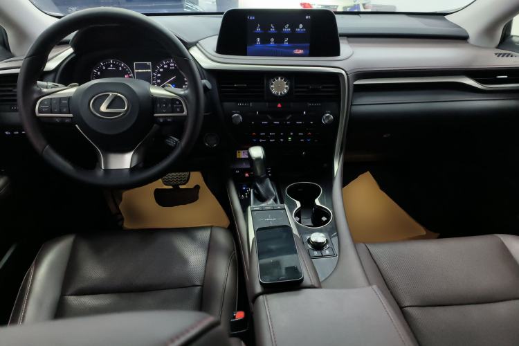 Used Lexus RX 2020 Facelifted 300 4x4 Elegant Edition Center Console