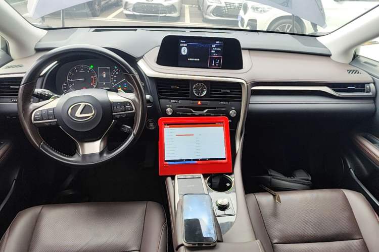 Used Lexus RX 2020 Facelifted 300 4x4 Elegant Edition Center Console