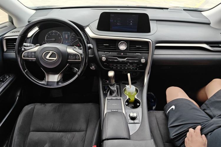 Used Lexus RX 2020 300 Two-Wheel Drive Elite Edition China VI Standard Center Console