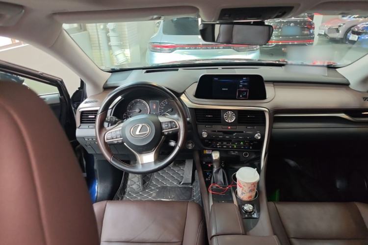 Used Lexus RX 2020 Facelifted 300 4x4 Elegant Edition Center Console