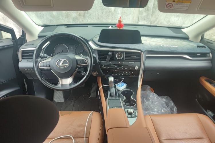 Used Lexus RX 2020 Revised Version 300 Two-Wheel Drive Comfort Edition Center Console