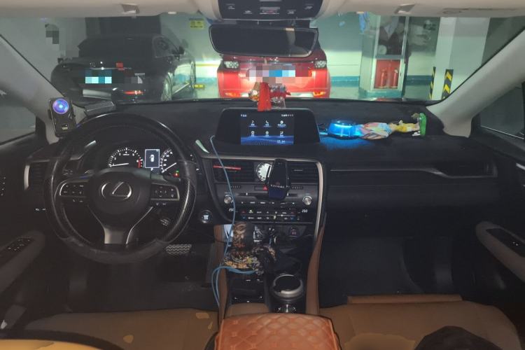Used Lexus RX 2020 300 Two-Wheel Drive Comfort Edition China VI Standard Center Console
