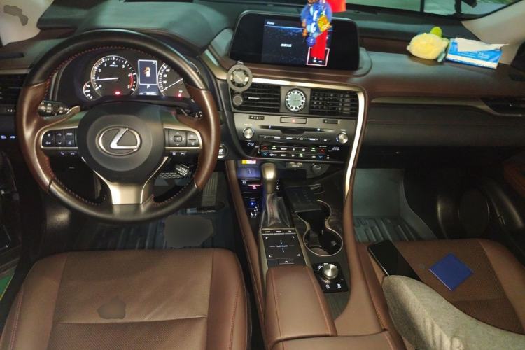 Used Lexus RX 2020 Facelifted 300 4x4 Elegant Edition Center Console