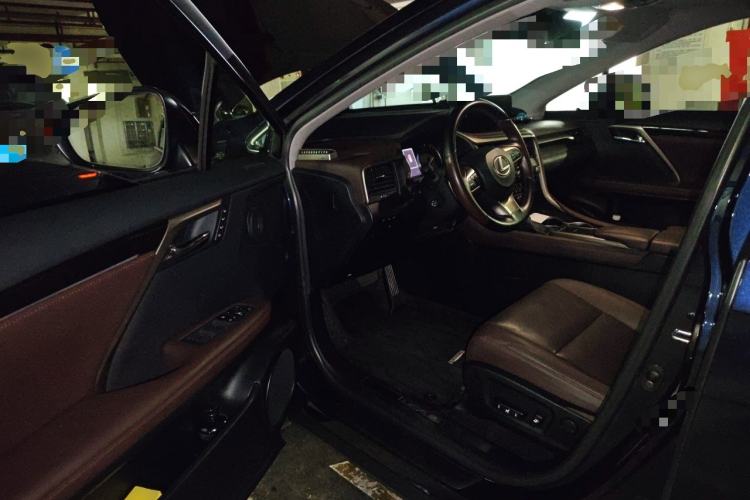 Used Lexus RX 2020 Facelifted 300 4x4 Elegant Edition Driver Seat