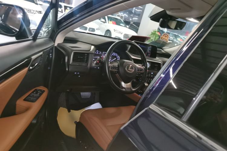 Used Lexus RX 2020 300 4x4 Elegant Edition China VI Driver Seat