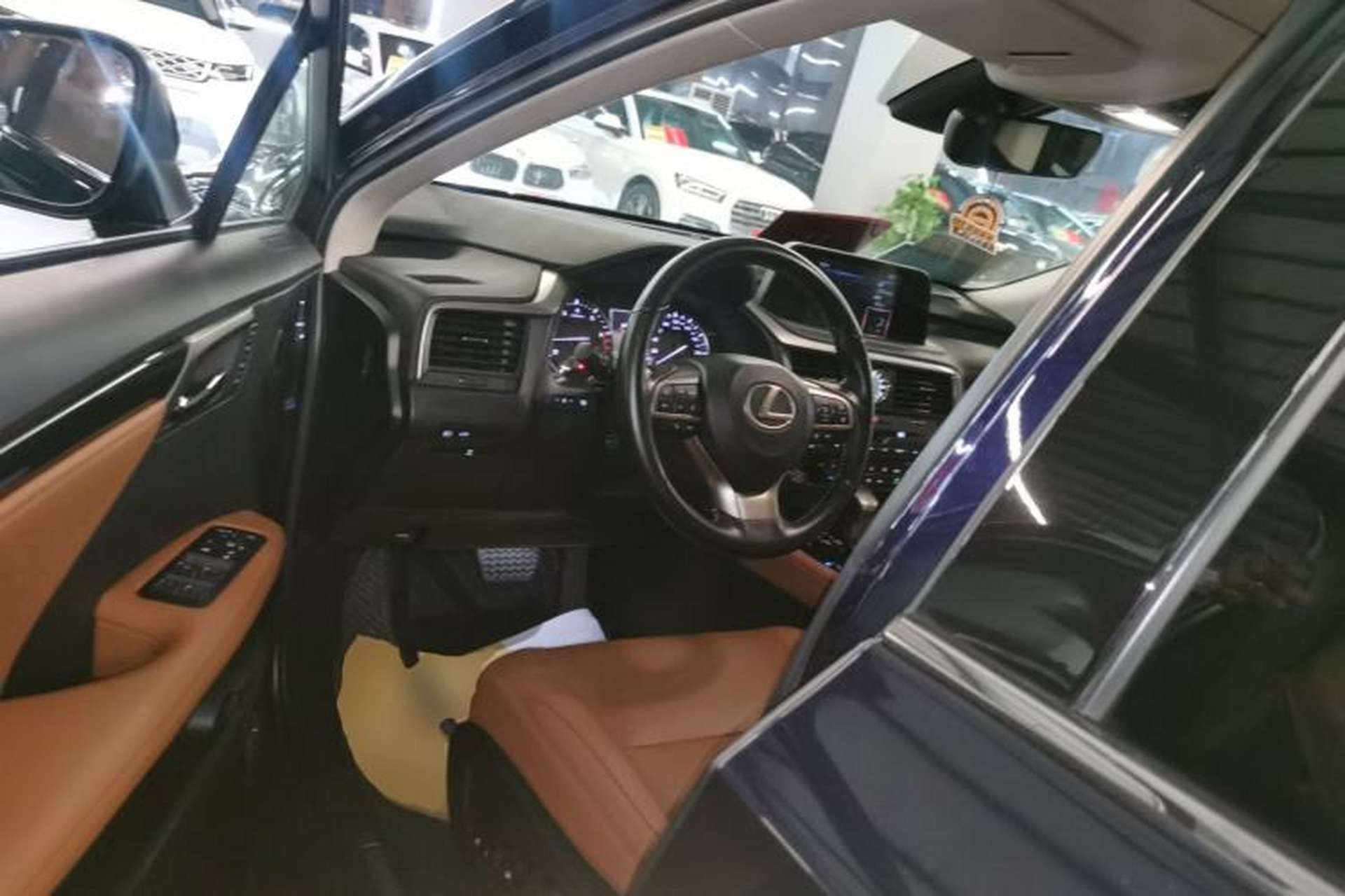 Used Lexus RX 2020 300 4x4 Elegant Edition China VI Driver Seat