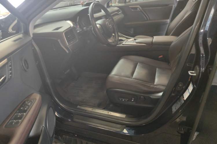Used Lexus RX 2020 300 4x4 Elegant Edition China V Standard Driver Seat