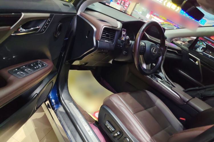 Used Lexus RX 2020 Facelifted 300 4x4 Elegant Edition Driver Seat