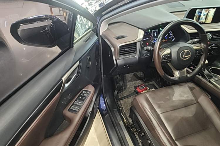 Used Lexus RX 2020 300 4x4 Elegant Edition China VI Driver Seat