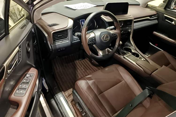 Used Lexus RX 2020 Facelifted 300 4x4 Elegant Edition Driver Seat