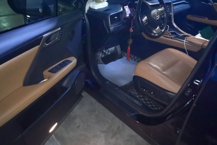 Used Lexus RX 2020 Facelifted 300 4x4 Elegant Edition Driver Seat